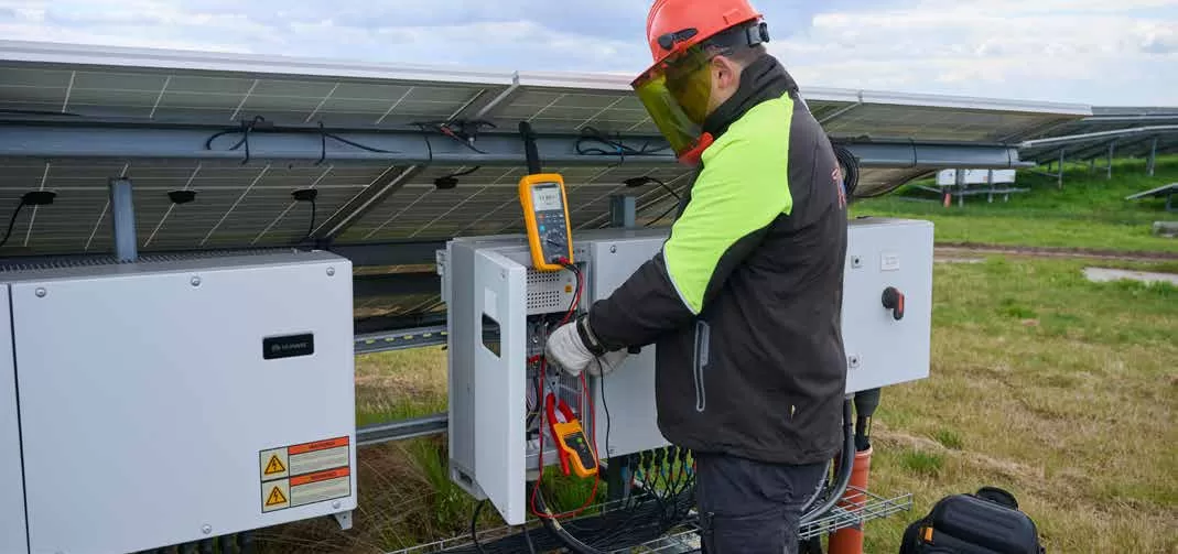 Solar CAT III 1500V / CAT IV 1000 V, Alicate sem fio: Fluke 283FC/PV e Fluke a283FC